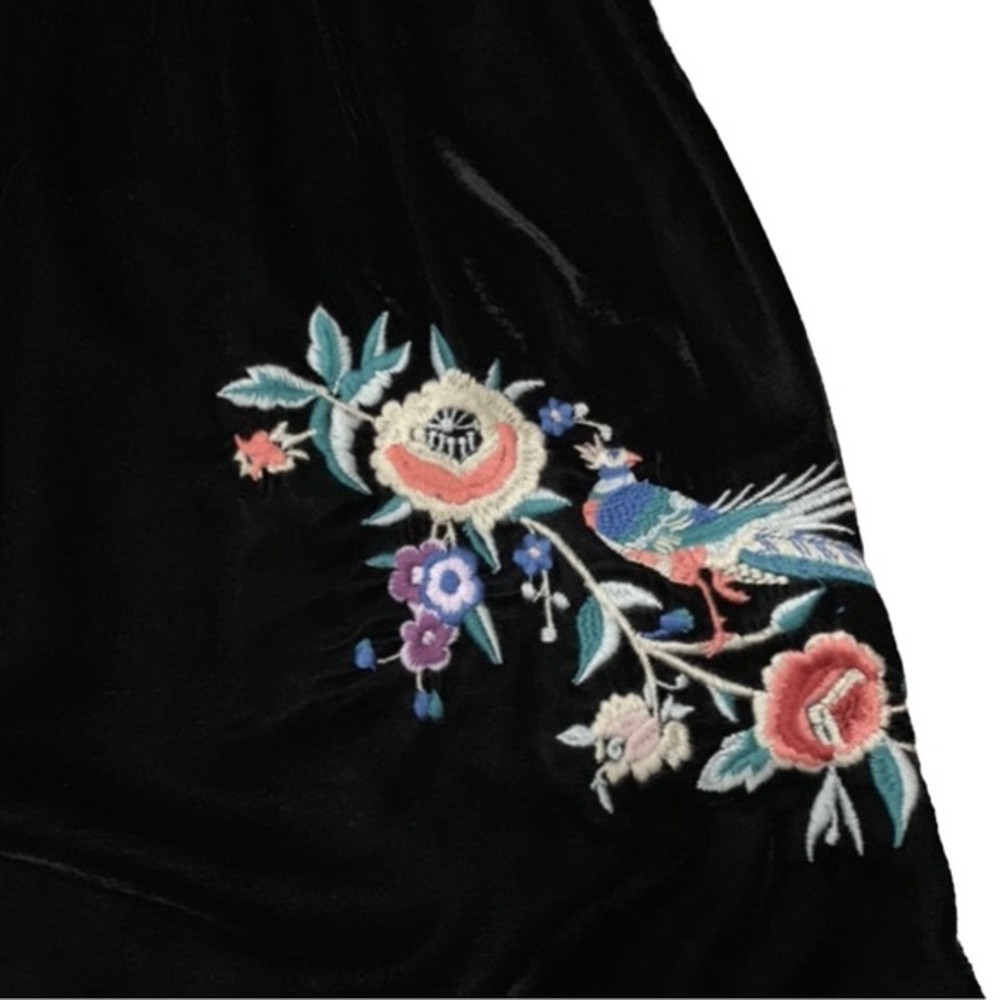 NWT Johnny Was velvet embroidered tunic size M (6-7). - Picture 3 of 6